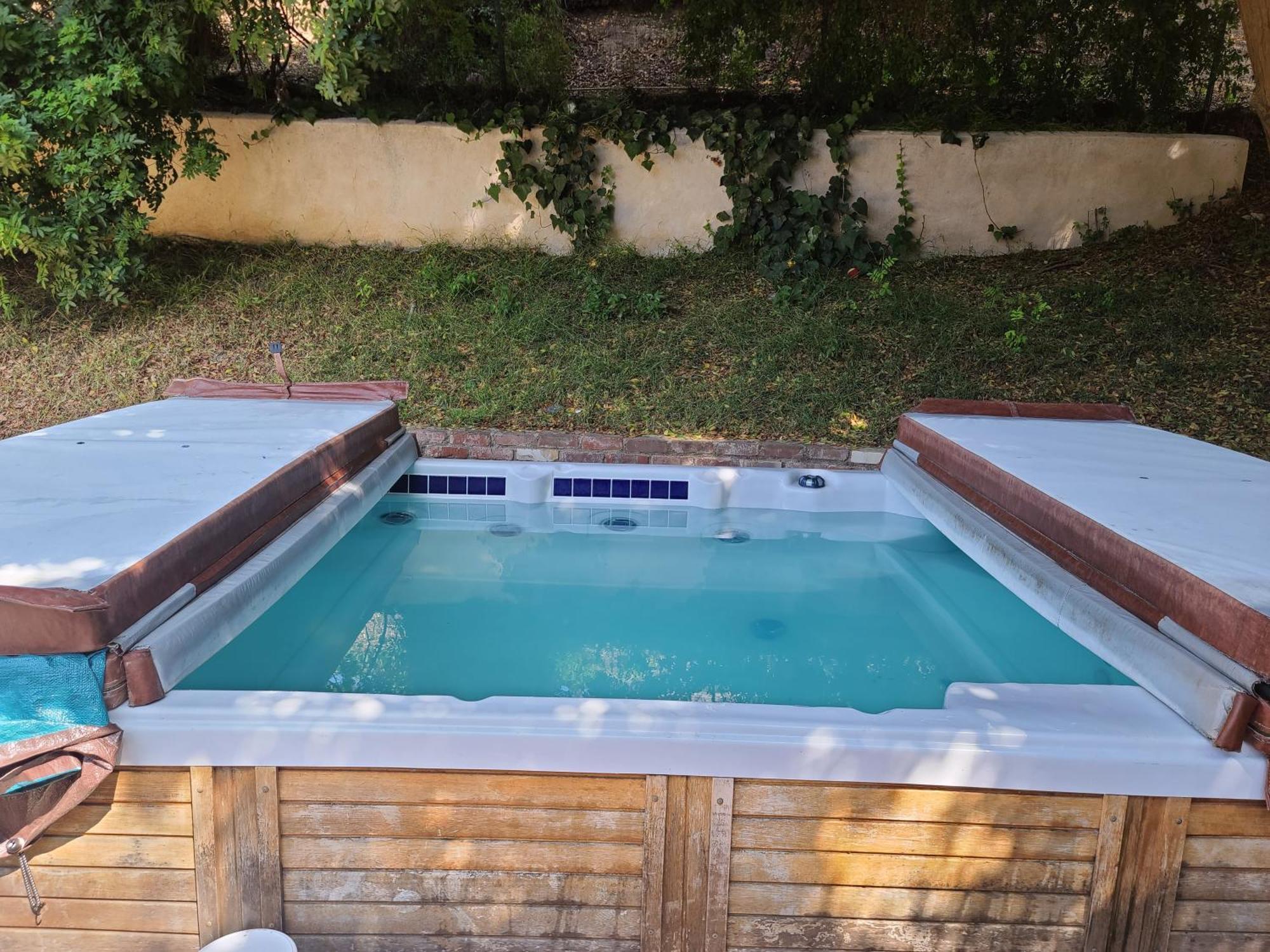 Holiday home Westside Retreat W Yard, Grill, Hot Tub, Near Sofi Stadium, Lax, And The